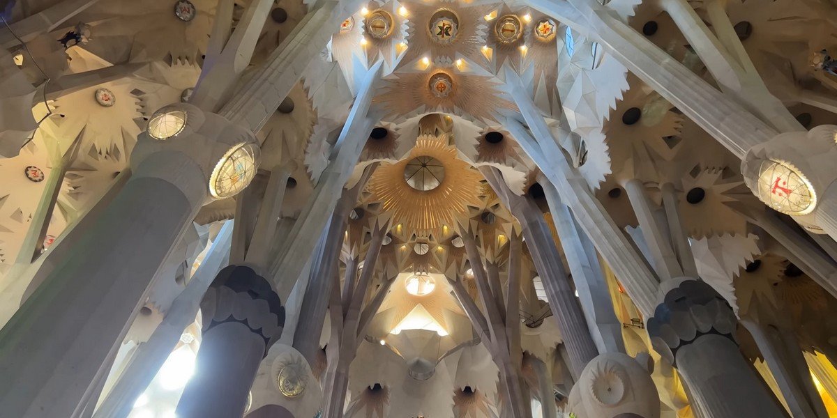 Sagrada Família Guided Tour with Fast Track, photo 2