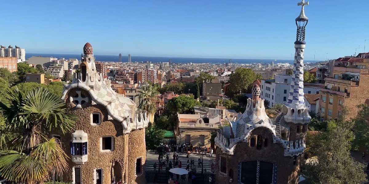 Entry Ticket and 1.5-hour Guided Tour to Park Güell, photo 1