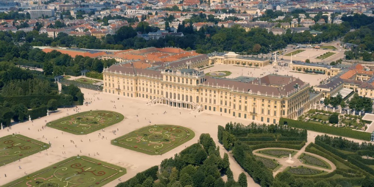 Schonbrunn Palace and Gardens Guided Tour with Skip-the-Line