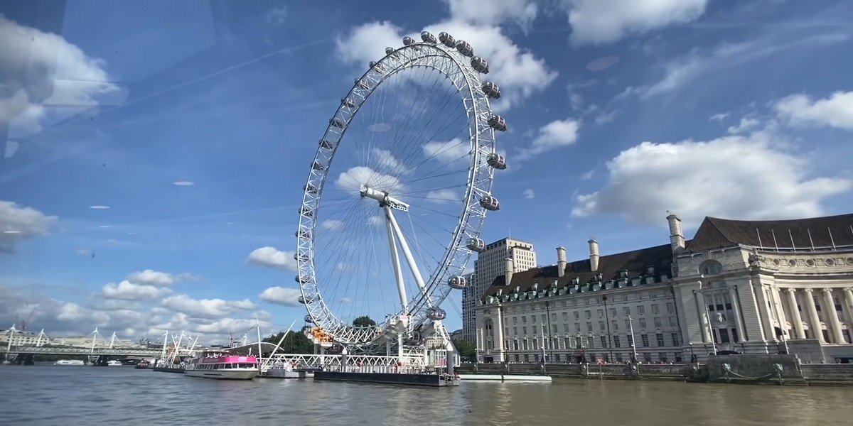 Sightseeing London Thames River Cruise with Tea on Board, photo 3