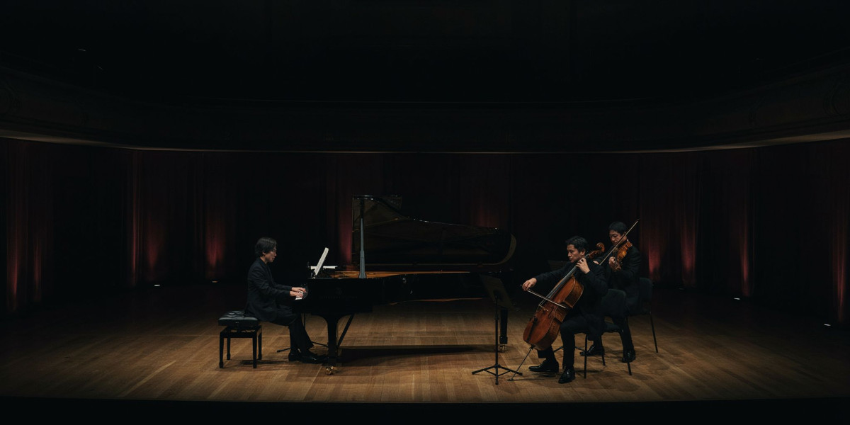 Mitsuko Uchida: Haydn, Mozart & Schubert, photo 1