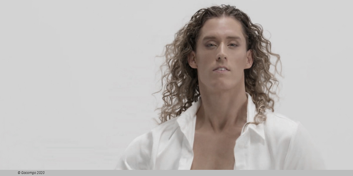 FALLING | IN LOVE, photo 2