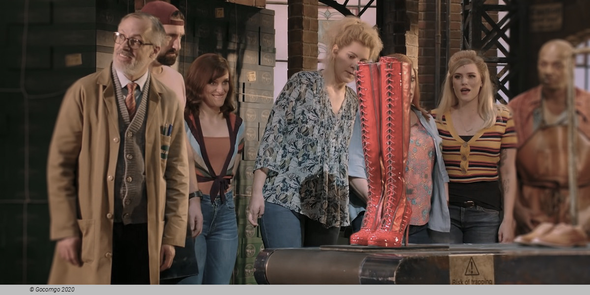 Scene 3 from the musical "Kinky Boots", photo 1